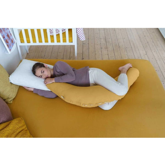 Coussin d’Allaitement et de Maternité Doomoo Basics Comfy Big 190 cm – Coton Bio Tetra Ocre - Image 3