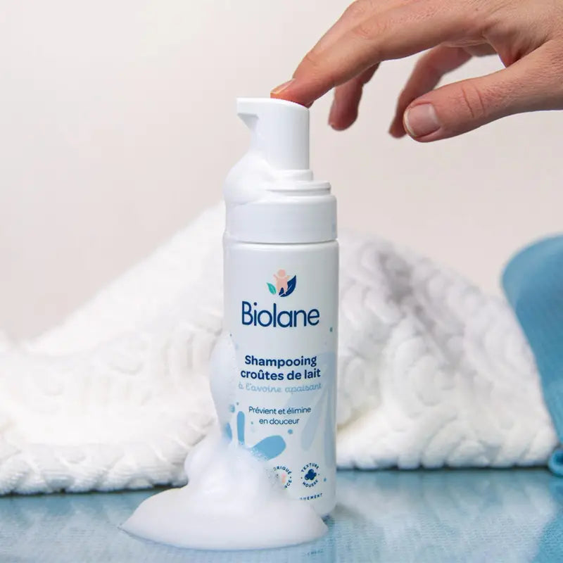 BIOLANE Shampoing Bébé Croûtes de Lait 150ml Traitement Doux et Apaisant - Image 4