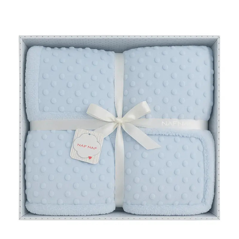 Couverture Bébé Naf Naf Douceur et Confort 110×140 cm – Bleu Ciel - Image 1