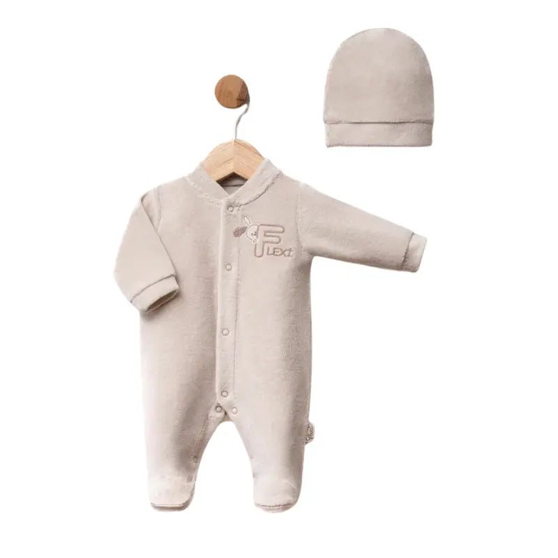 Ensemble grenouillère bébé en velours avec bonnet - Image 4