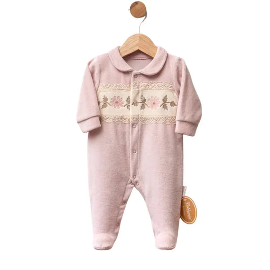 Grenouillère bébé en velours  avec broderie florale et dentelle - Image 1