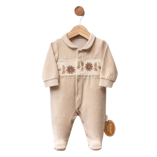 Grenouillère bébé en velours  avec broderie florale et dentelle - Image 3