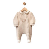 Grenouillère bébé en velours avec dentelle et broderie cœur - Image 1