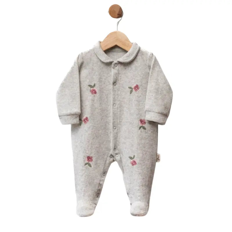 Grenouillère bébé en velours avec fleurs brodées - Image 3