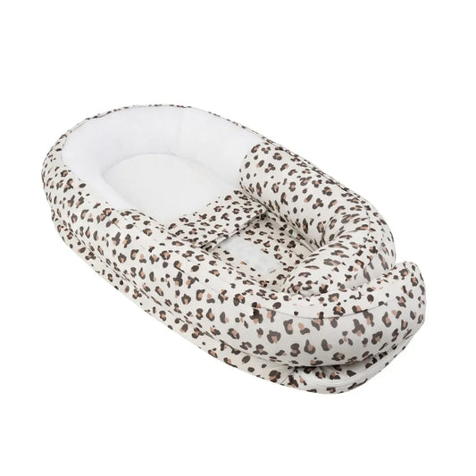 Réducteur de Lit Doomoo Cocoon - Léopard Cream - Image 1