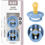 Sucette Bibs Colour Studio Lot de 2 – Ronde, Latex Naturel, Sans BPA – Bleu Ciel - Pin - Image 1